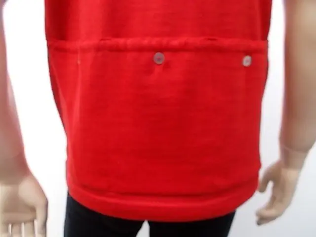 MAGLIA LANA ANNI 70' ROSSA , COLLO E POSINI RIGO BIANCO - immagine 5