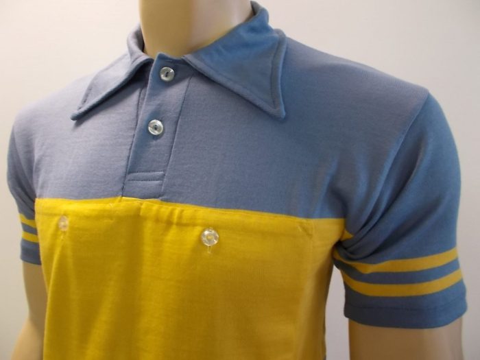 MAGLIA LANA ANNI '40/50 CELESTE FASCIA GIALLA - immagine 2