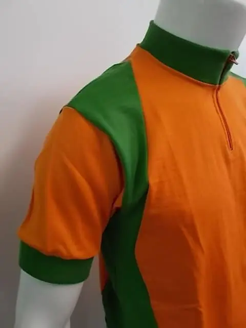 MAGLIA LANA ANNI 70' ARANCIONE CON COLLO, POLSINI E FIANCHI VERDI - immagine 2