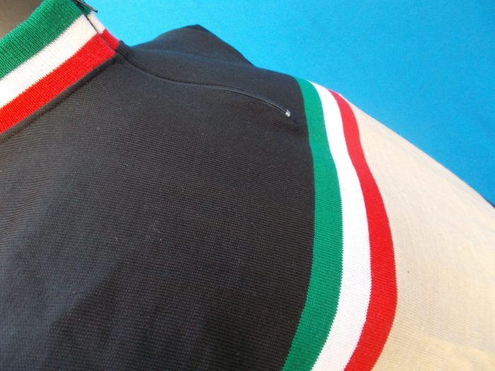 MAGLIA LANA ANNI 70' NERO FASCIA BEIGE CON RIFINITURE TRICOLORE - immagine 9