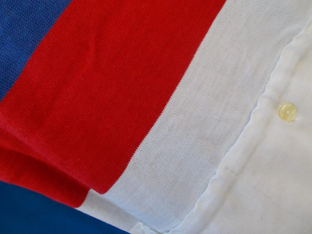 MAGLIA LANA ANNI 70' BIANCA FASCIA E RIFINITURE AZZURRO E ROSSO - immagine 9