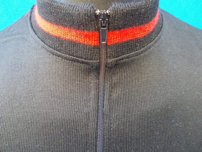 MAGLIA LANA ANNI 70 NERA FASCIA E RIFINITURE ROSSE - immagine 6