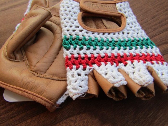 GUANTINO CON DORSO IN CORDA TRICOLORE ITALIA - immagine 3