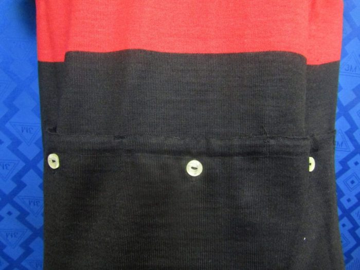 MAGLIA LANA ANNI 70 NERA FASCIA ROSSA CON COLLO E POLSINI ROSSI RIGO BIANCO - immagine 7