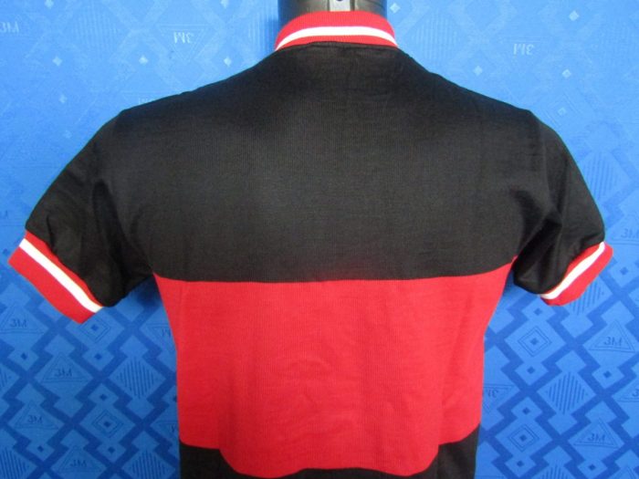 MAGLIA LANA ANNI 70 NERA FASCIA ROSSA CON COLLO E POLSINI ROSSI RIGO BIANCO - immagine 6