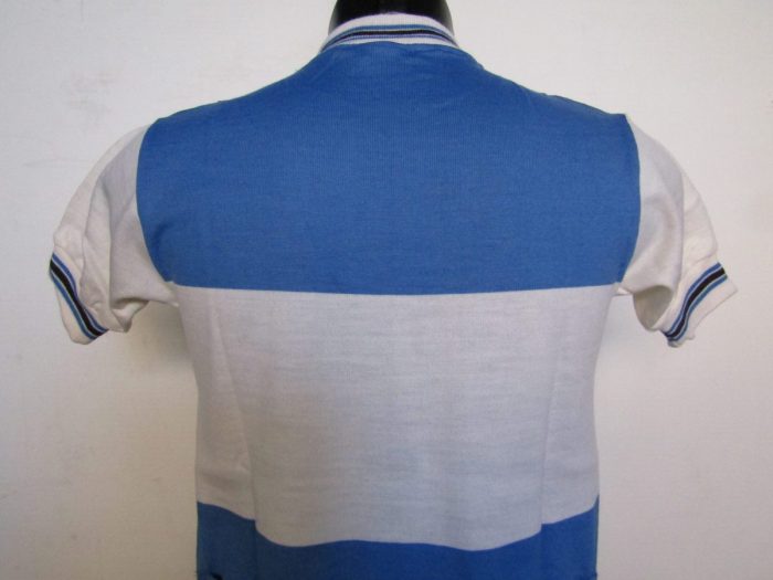 MAGLIA LANA ANNI 70' AZZURRA FASCIA BIANCA, COLLO E POLSINI CON RIFINITURE  AZZURRE E MARRONI - immagine 7