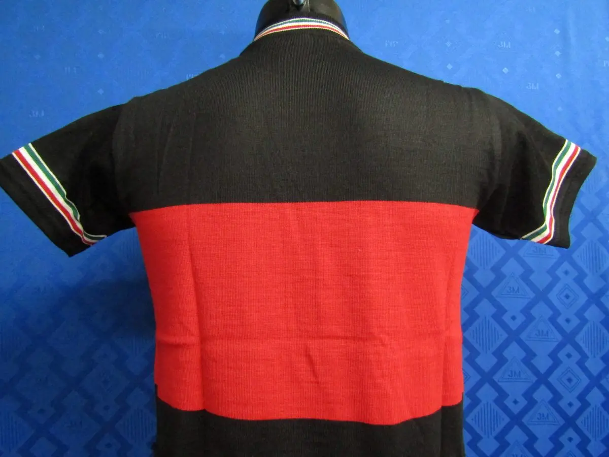 MAGLIA LANA ANNI 70' NERA FASCIA ROSSA , RIFINITURE TRICOLORE - immagine 2