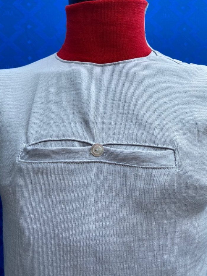 MAGLIA LANA ANNI 10'/20' GRIGIO CHIARO COLLO E POLSINI ROSSI - immagine 2