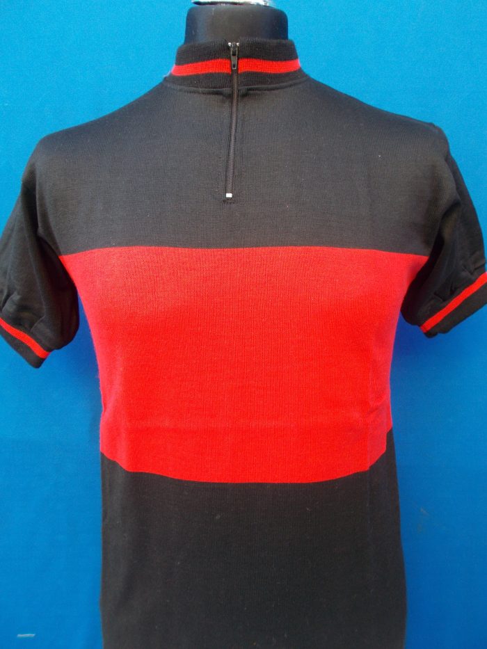 MAGLIA LANA ANNI 70 NERA FASCIA E RIFINITURE ROSSE