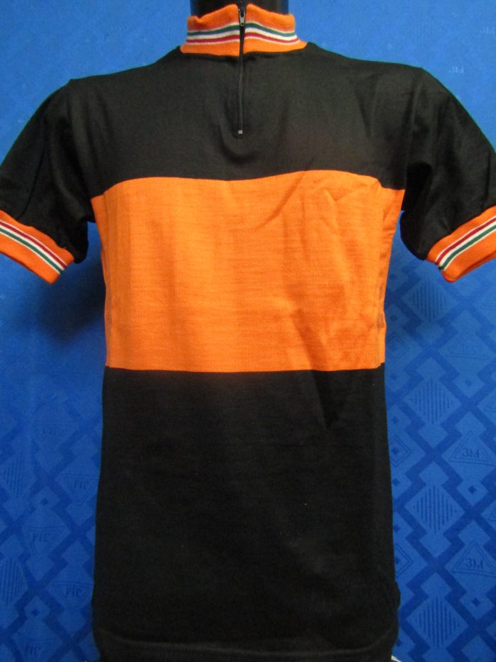 MAGLIA LANA ANNI 70' NERA FASCIA ARANCIONE COLLO E POLSINI ARANCIONE CON RIFINITURE TRICOLORI