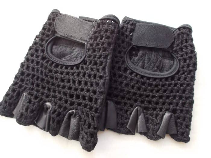 GUANTINO CON DORSO IN CORDA TUTTO NERO
