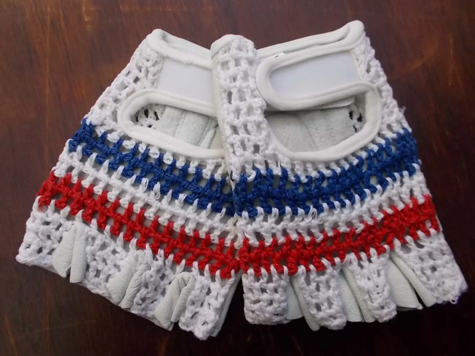 GUANTINO CON DORSO IN CORDA TRICOLORE FRANCESE