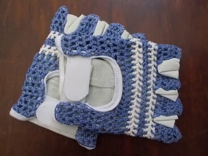 GUANTINO CON DORSO IN CORDA AZZURRO/BIANCO